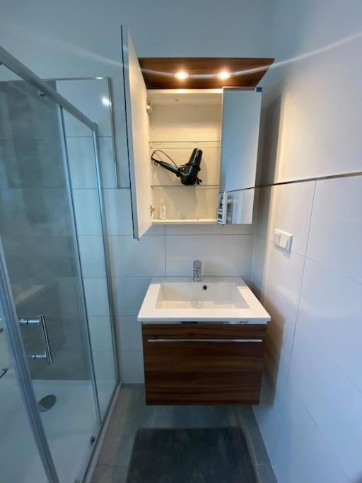 Neues Bungalow Fuer Bis Zu 4 Personen Oberhausen  Luaran gambar